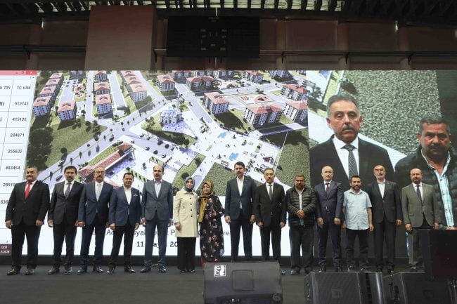 TOKİ Konya’da Konut Kura Törenini  Gerçekleştirdi