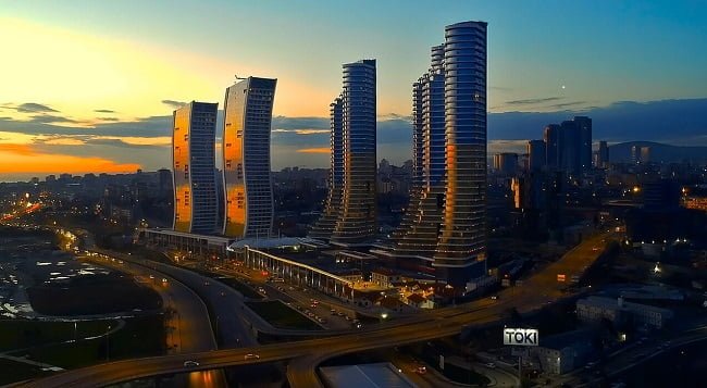 İstMarina AVM 150 TL’ye Porche kazandırdı!