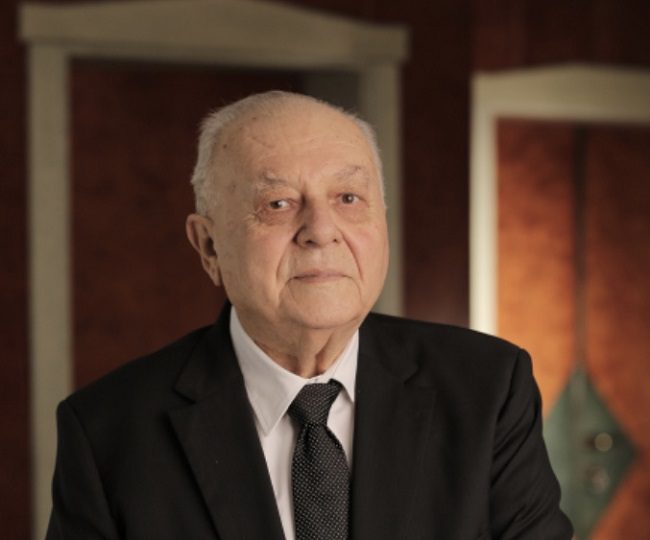İş İnsanı Zeki Yurtbay Vefat Etti