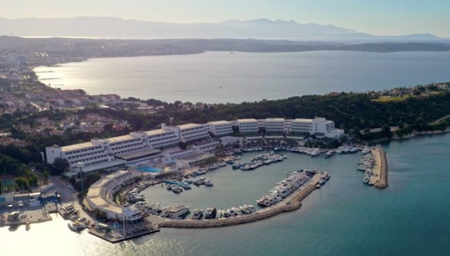 Altın Yunus Çeşme Resort & Termal Otel 1 Nisan’da Kapılarını Açıyor!