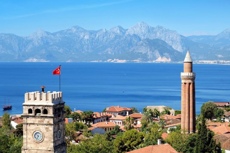 Ruslar Antalya’ya akın ediyor! Antalya’da konut fiyatları ne durumda?