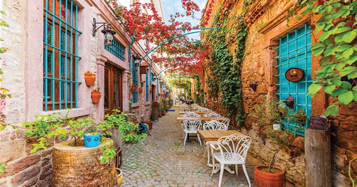 YILBAŞI TATİLİ NEDENİYLE AYVALIK’TAKİ OTELLER YÜZDE 80 DOLDU