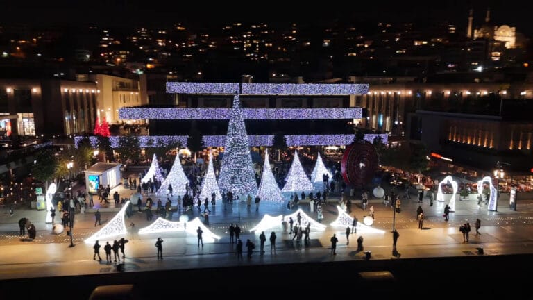 GALATAPORT İSTANBUL “BOSPHORUS WINTER” KONSEPTİYLE YENİ YILI KARŞILIYOR