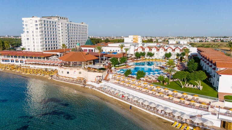 SALAMİS BAY CONTİ HOTEL, 2025 YAZINDA %100 DOLULUKLA REKOR KIRDI
